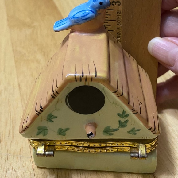 Vintage Birdhouse Trinket Box w/Blue Bird - Picture 3 of 6